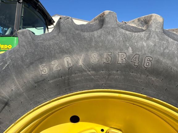 2006 John Deere 9520 Tractor 4WD
