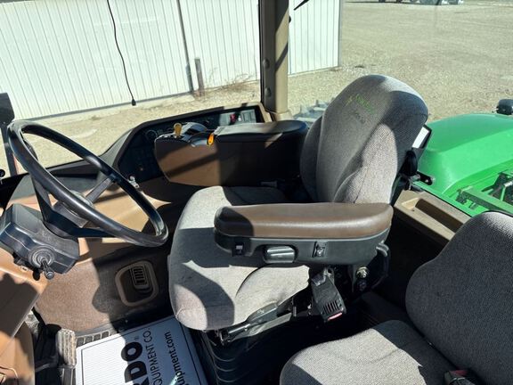 2006 John Deere 9520 Tractor 4WD