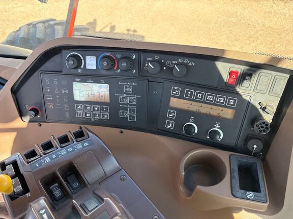 2006 John Deere 9520 Tractor 4WD