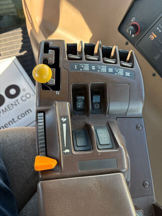 2006 John Deere 9520 Tractor 4WD