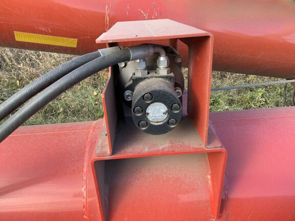 2013 Buhler Farm King 1684 Attachments