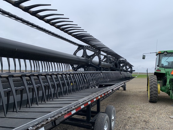 2019 MacDon FD140 Header Combine