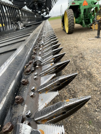 2019 MacDon FD140 Header Combine