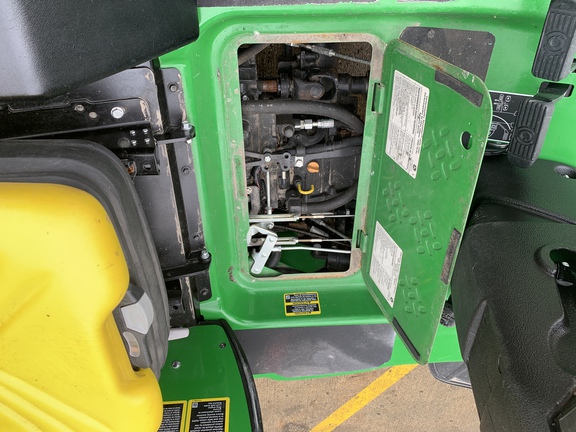 2019 John Deere 1550 Mower/Front Deck