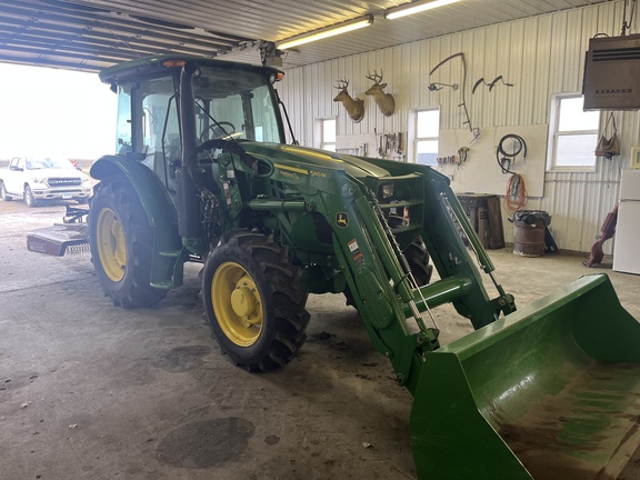 2022 John Deere 5090E Tractor