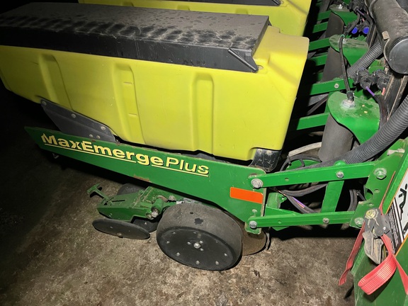 2003 John Deere DB66 Planter