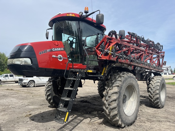 2018 Case IH Patriot 4440 Sprayer/High Clearance