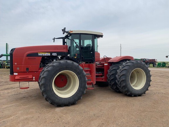 2008 Versatile 435 Tractor 4WD