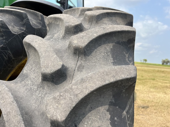 2014 John Deere 8235R Tractor