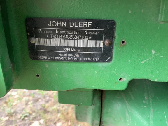 2011 John Deere 5085M Tractor