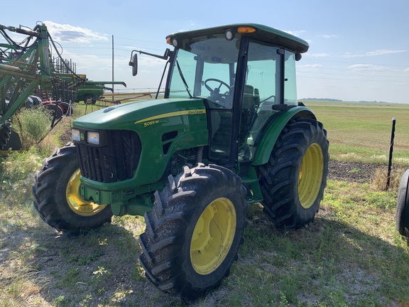 2011 John Deere 5085M Tractor