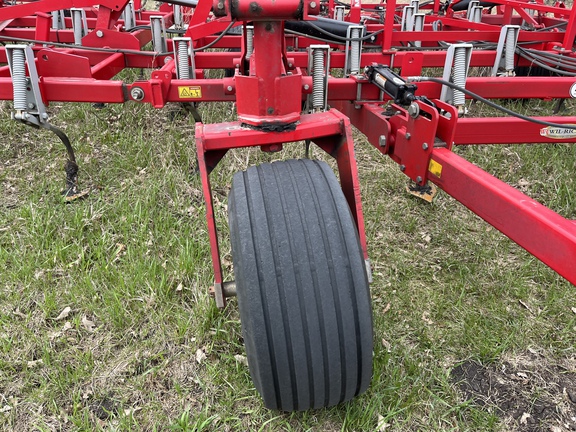 2014 Wil-Rich QX2 Field Cultivator