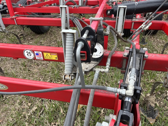 2014 Wil-Rich QX2 Field Cultivator