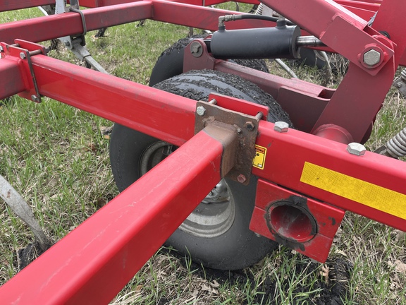 2014 Wil-Rich QX2 Field Cultivator