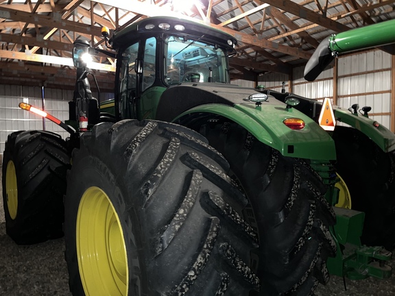 2021 John Deere 9520R Tractor 4WD