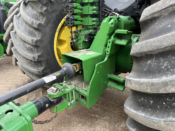 2018 John Deere 9520R Tractor 4WD