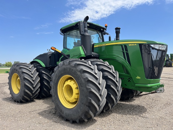 2018 John Deere 9520R Tractor 4WD
