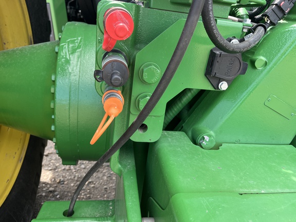 2018 John Deere 9520R Tractor 4WD