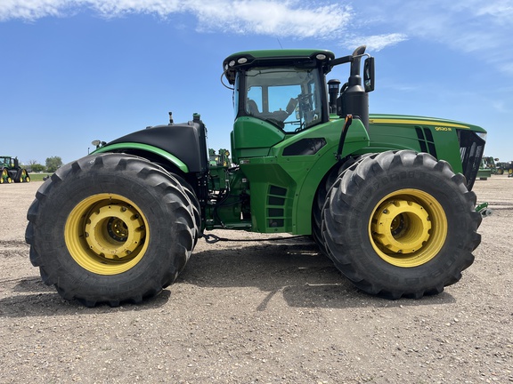 2018 John Deere 9520R Tractor 4WD