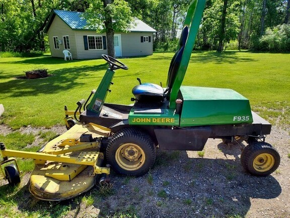 1998 John Deere F935 Mower/Front Deck