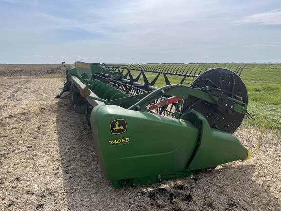 2019 John Deere 740FD Header Combine