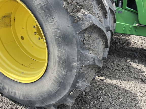 2012 John Deere 9560R Tractor 4WD