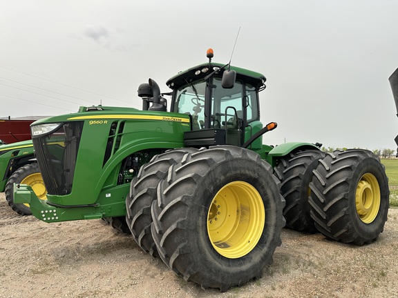 2012 John Deere 9560R Tractor 4WD