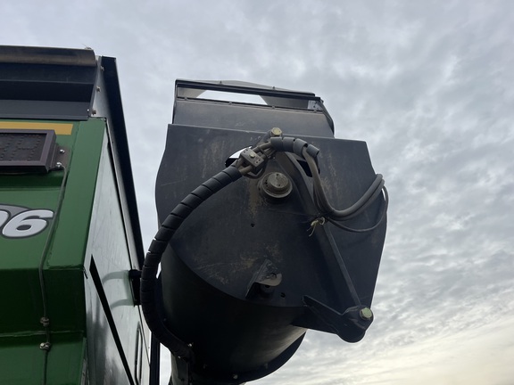 2019 Brent 1596 Grain Cart