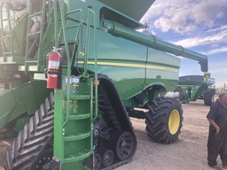 2018 John Deere S790 Combine