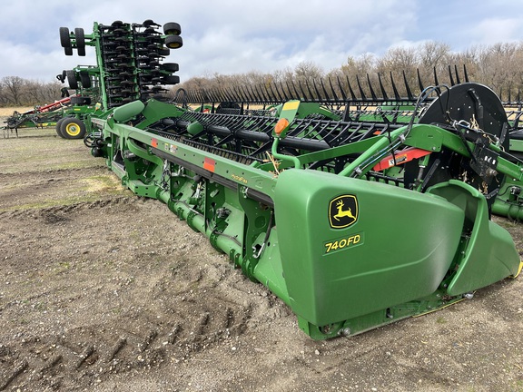 2019 John Deere 740FD Header Combine