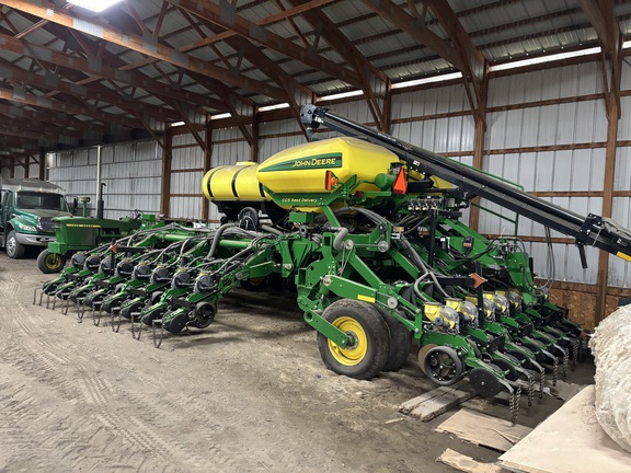 2012 John Deere 1790 Planter