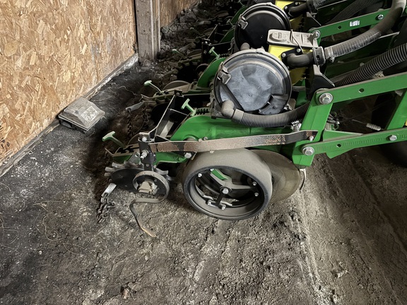 2012 John Deere 1790 Planter