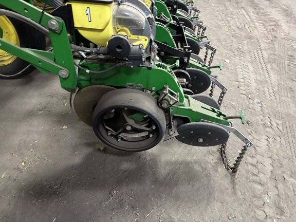 2012 John Deere 1790 Planter