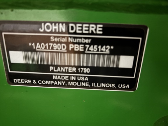 2012 John Deere 1790 Planter