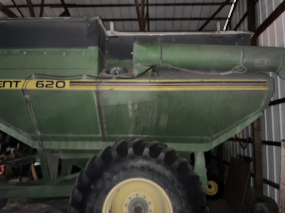 Brent 620 Grain Cart