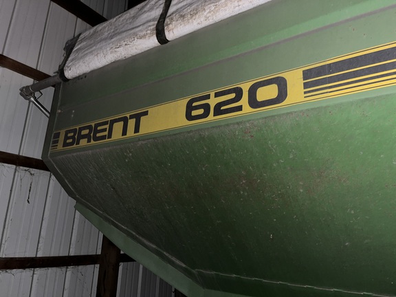 Brent 620 Grain Cart