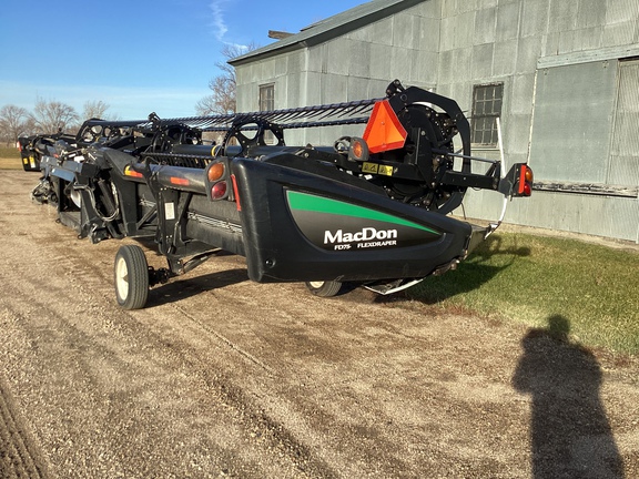 2014 MacDon FD75-40 Header Combine