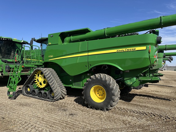 2024 John Deere S780 Combine