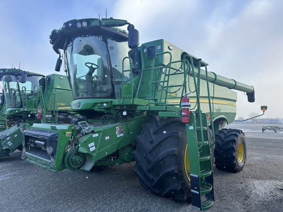 2024 John Deere S780 Combine