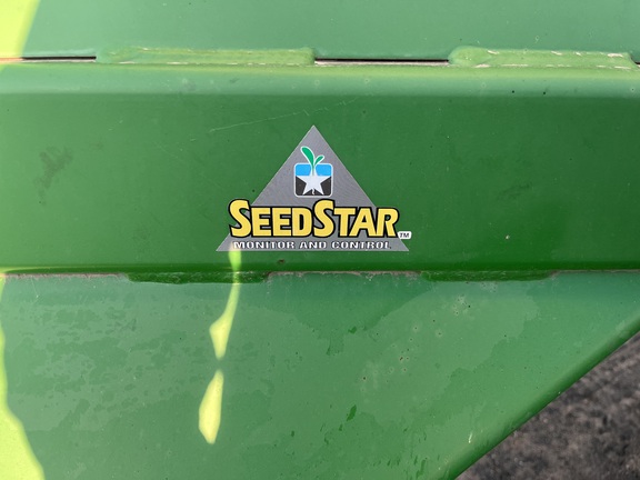 2002 John Deere 1820 Air Seeder