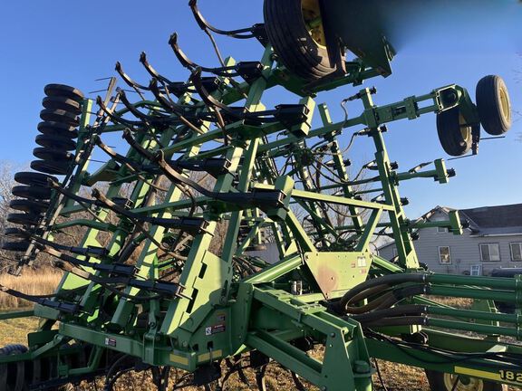 2002 John Deere 1820 Air Seeder