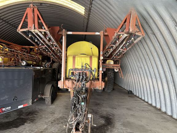2005 H&S 132 Sprayer/High Clearance