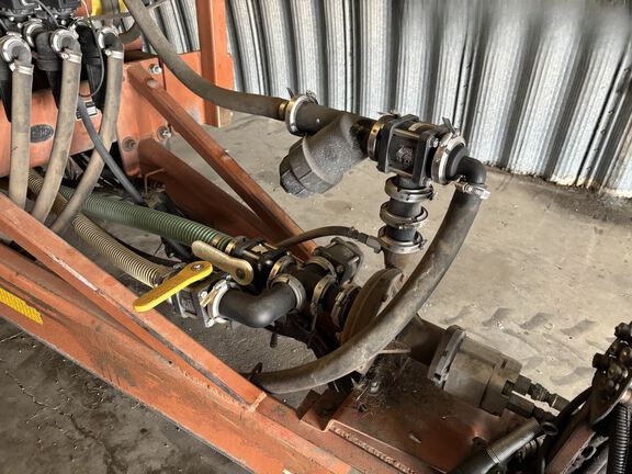 2005 H&S 132 Sprayer/High Clearance