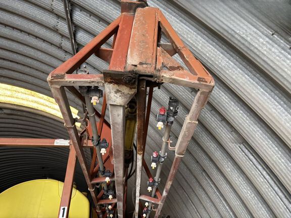 2005 H&S 132 Sprayer/High Clearance