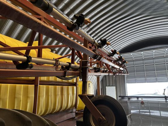 2005 H&S 132 Sprayer/High Clearance