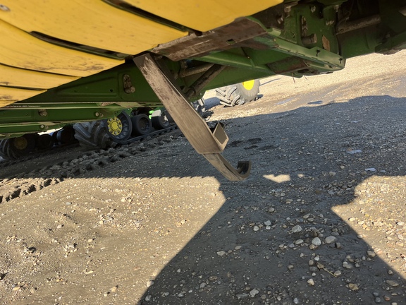 2020 John Deere 745FD Header Combine