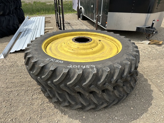 2022 John Deere 8R 310 Tractor