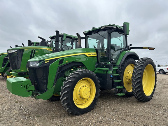 2022 John Deere 8R 310 Tractor