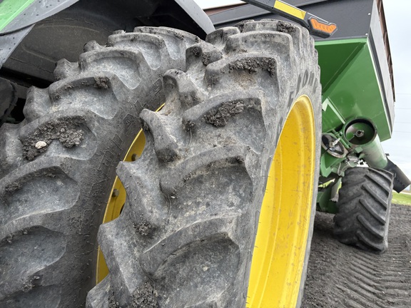 2023 John Deere 8R 340 Tractor