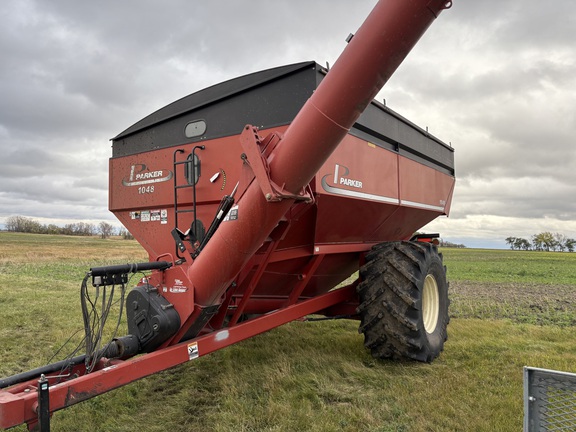 2010 Parker 1048 Grain Cart